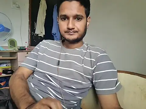 Snapshot of Jonrobinso chatting on September 19, 2025, 5:11 am Jonrobinso online show from September 19, 2025, 5:11 am