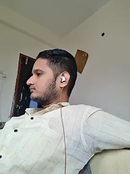 Snapshot of Jonrobinso chatting on September 14, 2025, 4:35 am Jonrobinso online show from September 14, 2025, 4:35 am