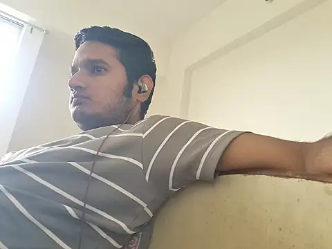 Snapshot of Jonrobinso chatting on June 11, 2026, 3:47 am Jonrobinso online show from June 11, 2026, 3:47 am