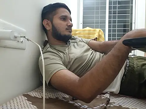 Snapshot of Jonrobinso chatting on July 3, 2026, 4:46 pm Jonrobinso online show from July 3, 2026, 4:46 pm