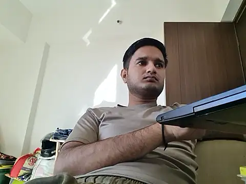 Snapshot of Jonrobinso chatting on February 28, 2026, 4:12 am Jonrobinso online show from February 28, 2026, 4:12 am