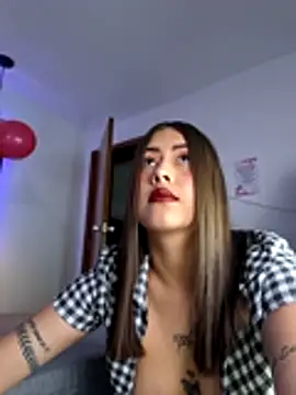 Maralains online show from December 17, 2025, 3:44 am