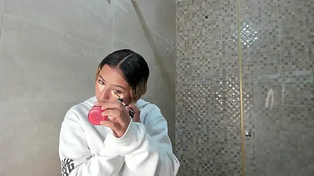 miranda villa online show from November 26, 2025, 12:05 pm