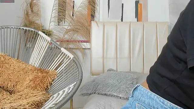 miranda villa online show from April 9, 2026, 12:22 pm