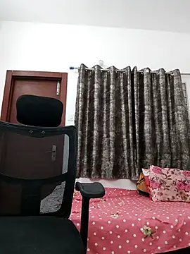 sanaya baby online show from February 25, 2025, 5:30 pm