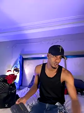 AaronCruz  online show from December 2, 2025, 10:00 pm