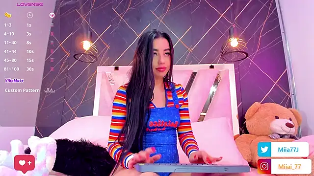 Snapshot of Miia77_ chatting on October 31, 2025, 3:14 am Miia77 online show from October 31, 2025, 3:14 am