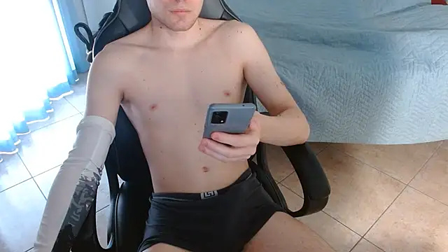 FitGuyDream online show from June 27, 2026, 12:22 pm