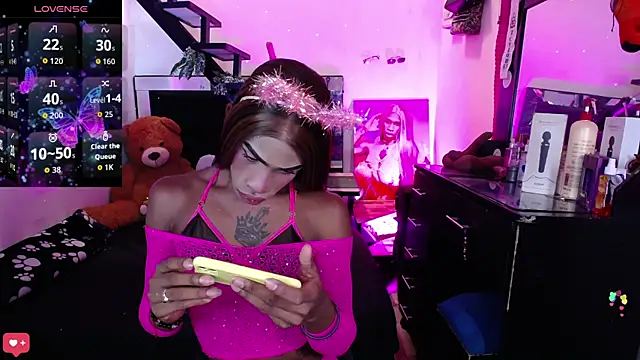 Kendall Gil online show from April 15, 2026, 6:23 pm