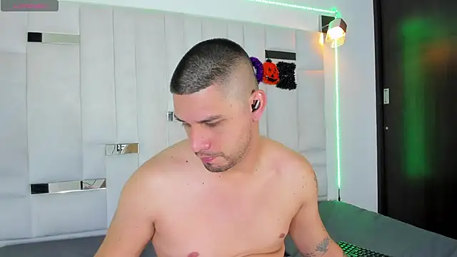 Jacoob19  online show from October 18, 2025, 3:08 am