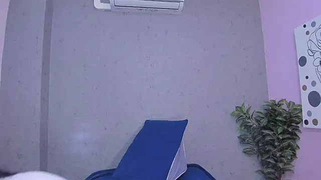 Tiffany mendez online show from January 7, 2026, 12:10 pm