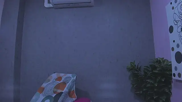 Tiffany mendez online show from January 11, 2026, 12:01 pm