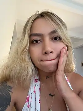 Snapshot of amanda-medrano1 chatting on July 15, 2026, 3:19 pm amanda-medrano1 online show from July 15, 2026, 3:19 pm