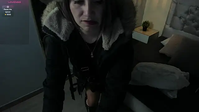 escarleth   online show from February 25, 2026, 11:43 am