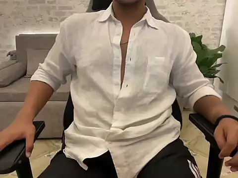 hornyyyy guyyyy online show from October 31, 2025, 8:05 pm