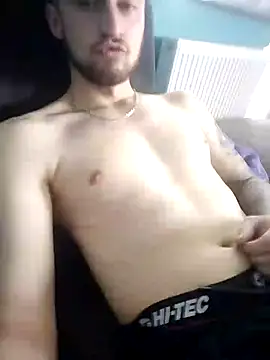 wariacik0024 online show from March 6, 2025, 9:47 am