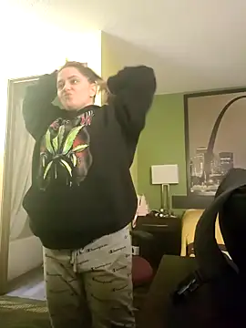 Snapshot of lilbishmiss chatting on February 21, 2026, 5:42 am lilbishmiss online show from February 21, 2026, 5:42 am