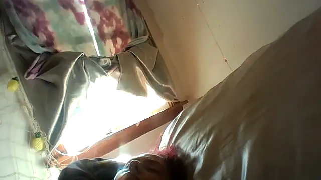 lilbishmiss online show from October 31, 2025, 6:59 pm