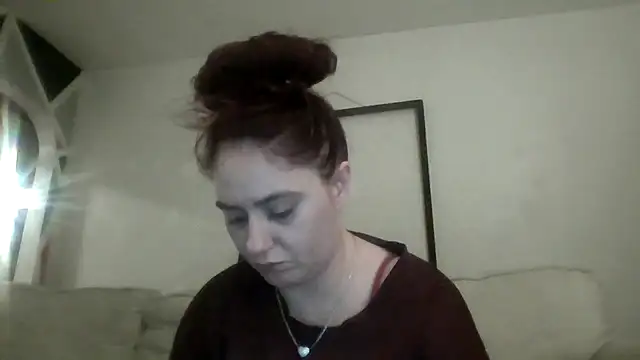 lilbishmiss online show from November 17, 2025, 3:10 am