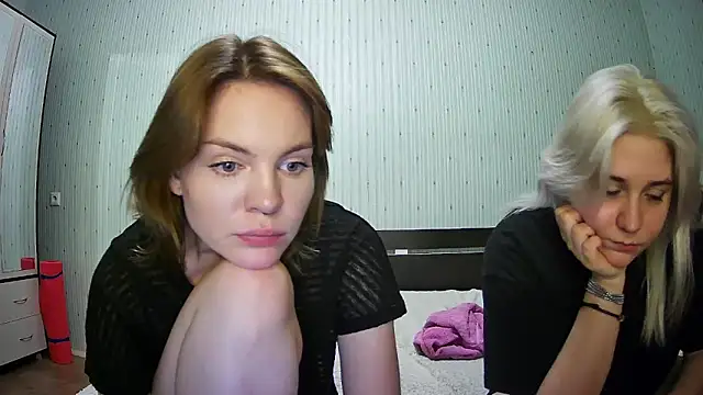 Snapshot of ChrisGirls chatting on February 18, 2025, 4:36 pm ChrisGirls online show from February 18, 2025, 4:36 pm