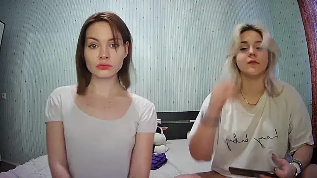 Snapshot of ChrisGirls chatting on January 29, 2025, 10:05 am ChrisGirls online show from January 29, 2025, 10:05 am