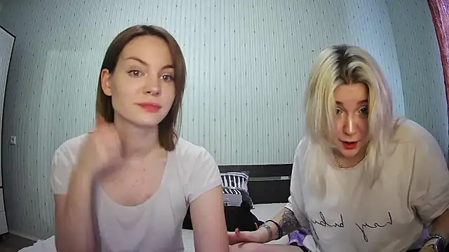 Snapshot of ChrisGirls chatting on February 2, 2025, 10:56 am ChrisGirls online show from February 2, 2025, 10:56 am