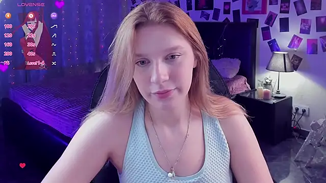 KarambaMoon online show from October 12, 2025, 9:05 pm