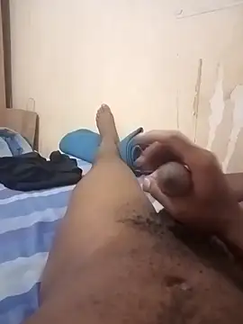 izinjamfee2 online show from November 26, 2025, 8:20 pm