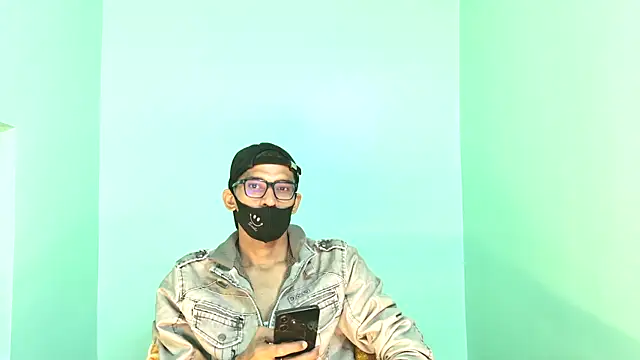 Snapshot of Habibi_big_b chatting on January 18, 2026, 12:30 pm Habibi big b online show from January 18, 2026, 12:30 pm