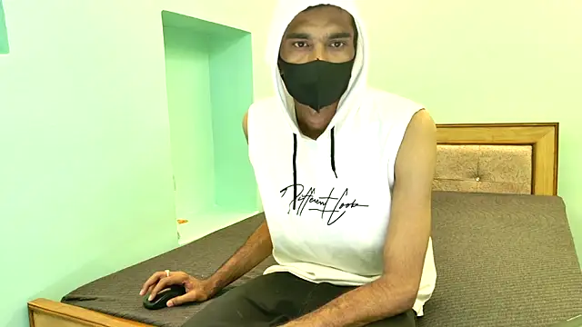 Snapshot of Habibi_big_b chatting on February 13, 2026, 12:38 pm Habibi big b online show from February 13, 2026, 12:38 pm