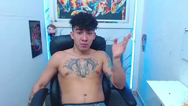 targuerian22 online show from November 21, 2025, 12:42 am