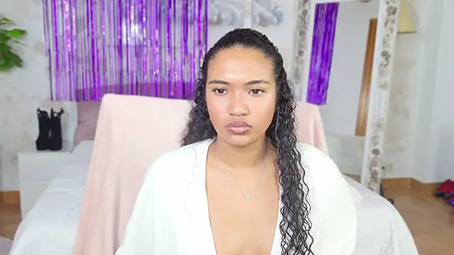 MilaTeenX online show from February 6, 2025, 7:13 am