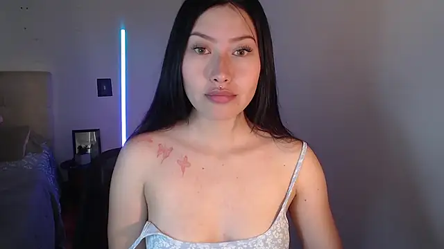 Snapshot of Emilyswan04 chatting on January 18, 2025, 4:10 pm Emilyswan04 online show from January 18, 2025, 4:10 pm