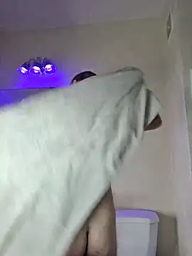 lit702 online show from October 12, 2025, 5:42 am