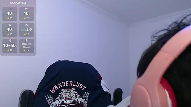 bryamado69 online show from February 10, 2026, 2:54 am