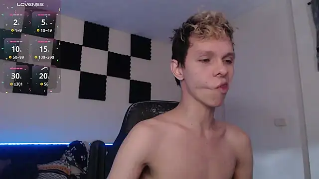 bryamado69 online show from October 10, 2025, 2:18 pm