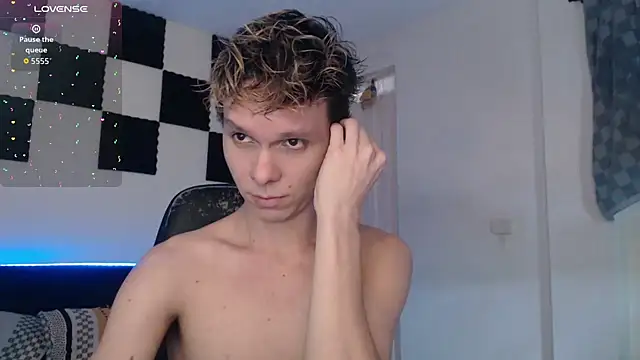 bryamado69 online show from October 23, 2025, 7:01 pm