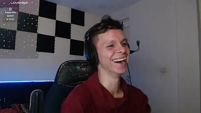 bryamado69 online show from November 7, 2025, 2:38 am