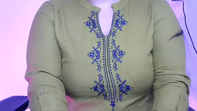 Snapshot of Cute-Ayesha chatting on September 12, 2025, 8:14 am Cute-Ayesha online show from September 12, 2025, 8:14 am