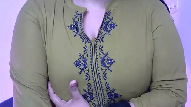 Snapshot of Cute-Ayesha chatting on September 27, 2025, 8:09 am Cute-Ayesha online show from September 27, 2025, 8:09 am