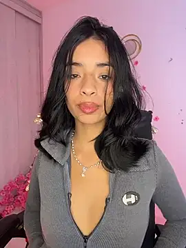 Snapshot of Laura_fernandezII chatting on May 28, 2026, 2:12 pm Laura fernandezII online show from May 28, 2026, 2:12 pm