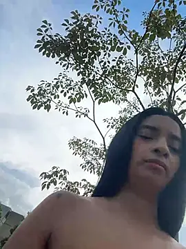 Snapshot of Laura_fernandezII chatting on May 8, 2026, 8:12 pm Laura fernandezII online show from May 8, 2026, 8:12 pm
