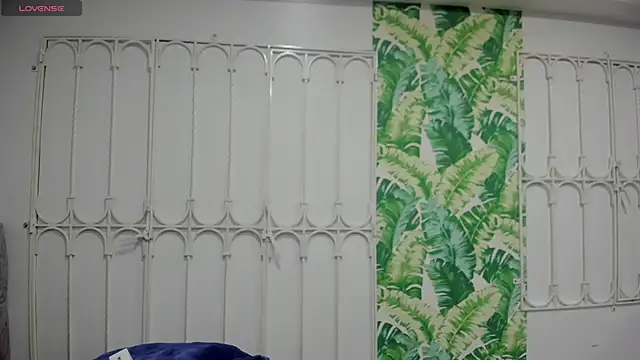  sharlotte777 online show from April 15, 2026, 2:10 pm