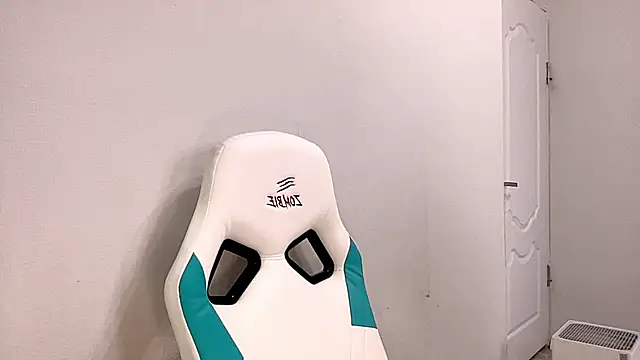 Risalynn online show from January 19, 2025, 3:29 am