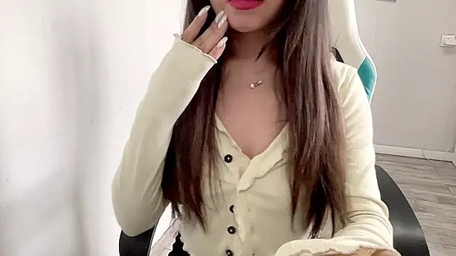 Risalynn online show from February 27, 2025, 3:08 am