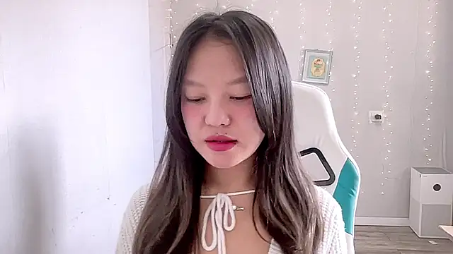 Risalynn online show from March 16, 2025, 3:47 am