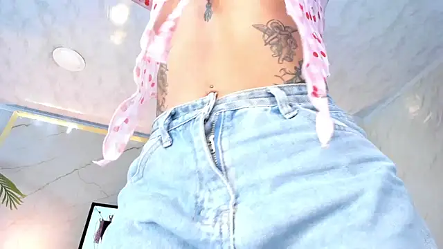 Princess Violett online show from March 6, 2026, 2:45 pm