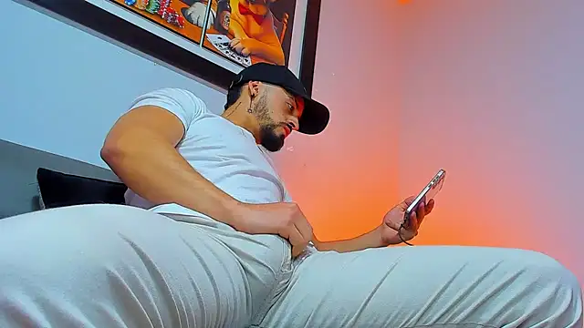 MAXIMUS MASTE3 online show from November 1, 2025, 8:36 pm