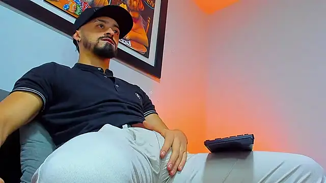 MAXIMUS MASTE3 online show from October 24, 2025, 9:58 pm