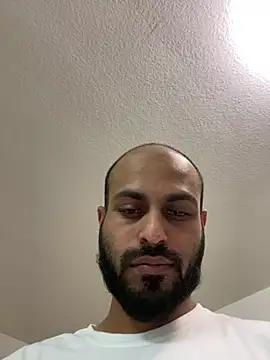 islandvybee55 online show from January 31, 2025, 11:45 pm